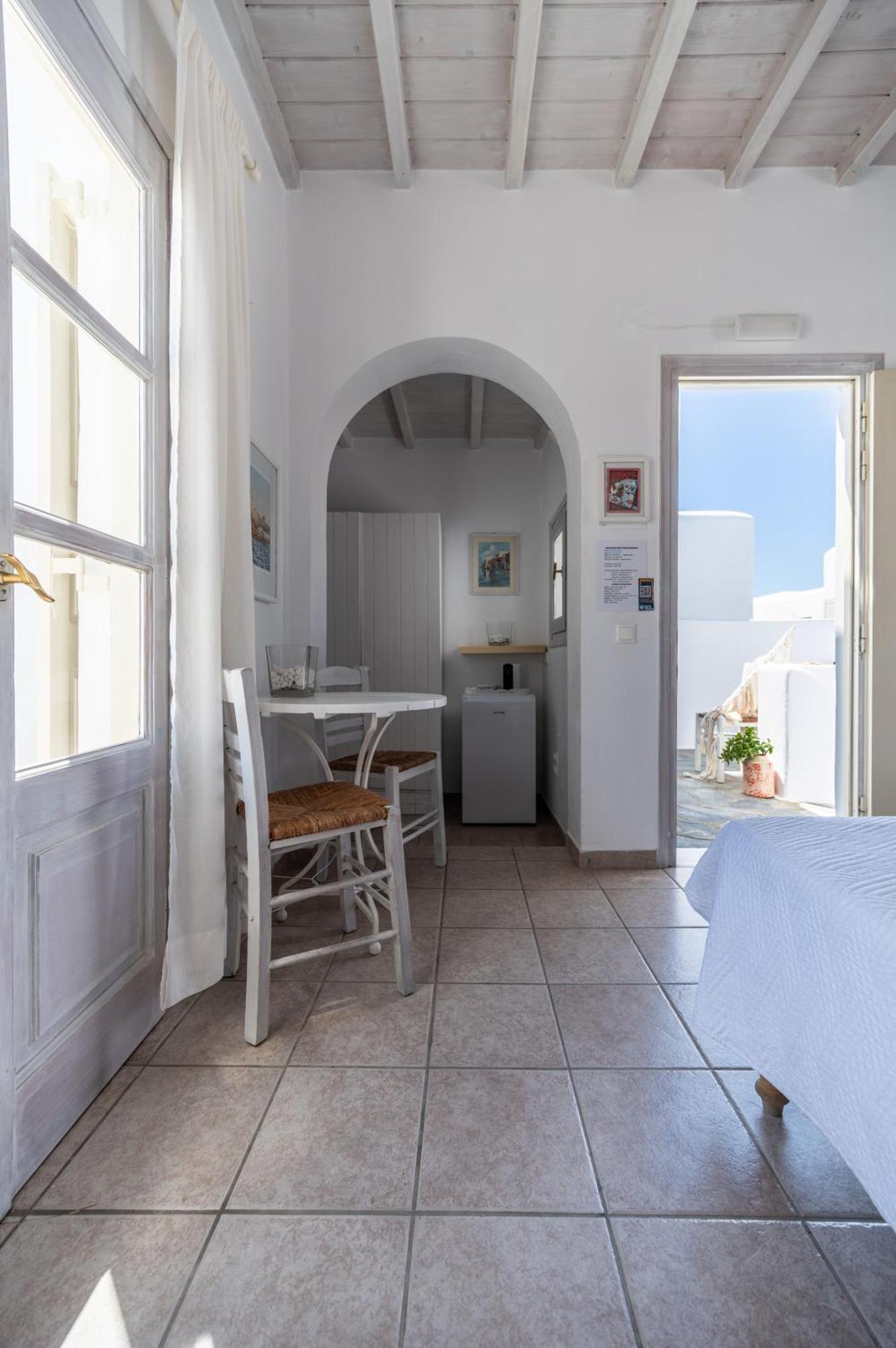 Twins-Trisa Apartments Ornos  Extérieur photo